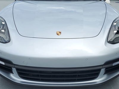2018 Porsche Panamera 4