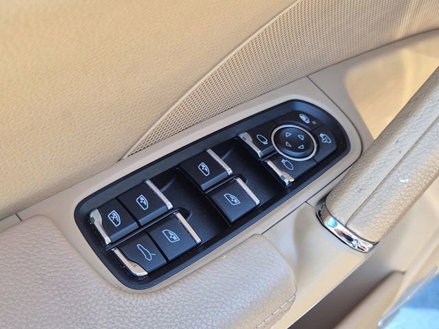 2016 Porsche Cayenne NA