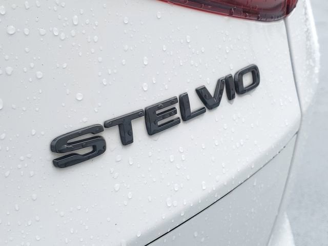 2021 Alfa Romeo Stelvio BASE