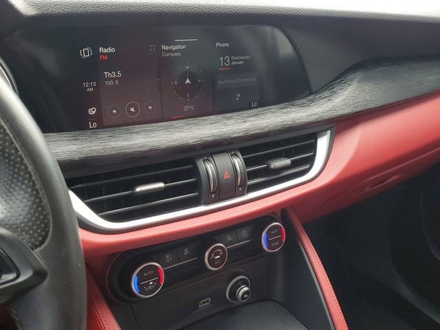 2021 Alfa Romeo Stelvio BASE