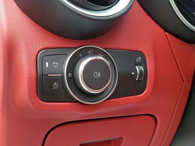 2021 Alfa Romeo Stelvio BASE