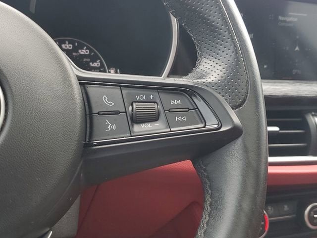 2021 Alfa Romeo Stelvio BASE