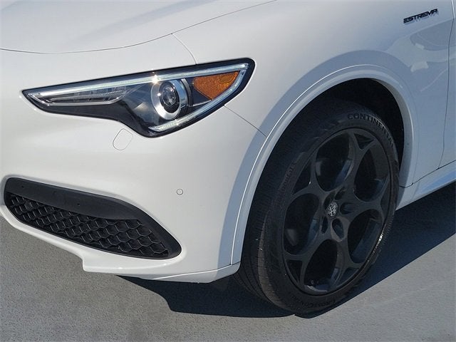 2023 Alfa Romeo Stelvio Estrema