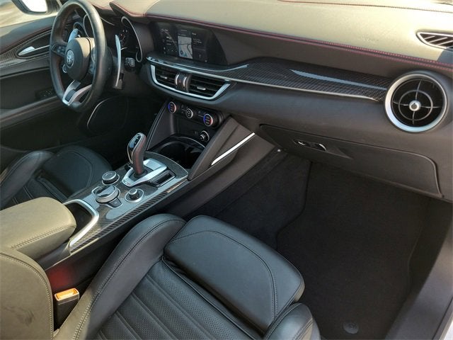 2023 Alfa Romeo Stelvio Estrema