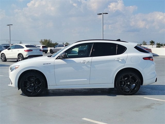 2023 Alfa Romeo Stelvio Estrema