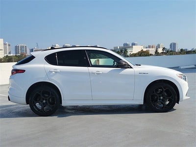 2023 Alfa Romeo Stelvio Estrema